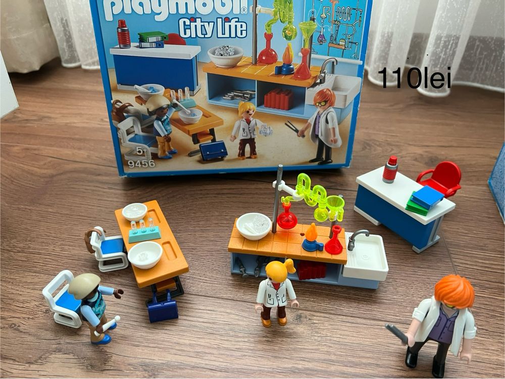 Vand playmobil in stare buna
