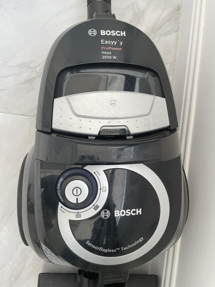 Пылесос Bosch рабочий