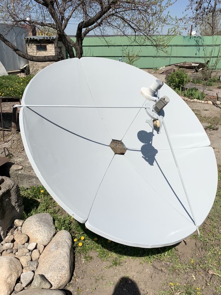 Спутниковая антенна,тарелка