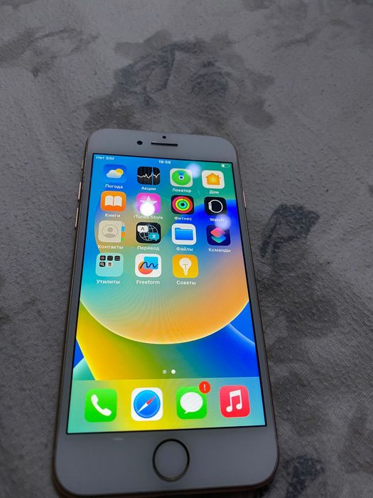Айфон 8. Продам недорого.