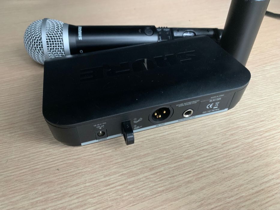 Безжичен микрофон SHURE SM-58 BLX4