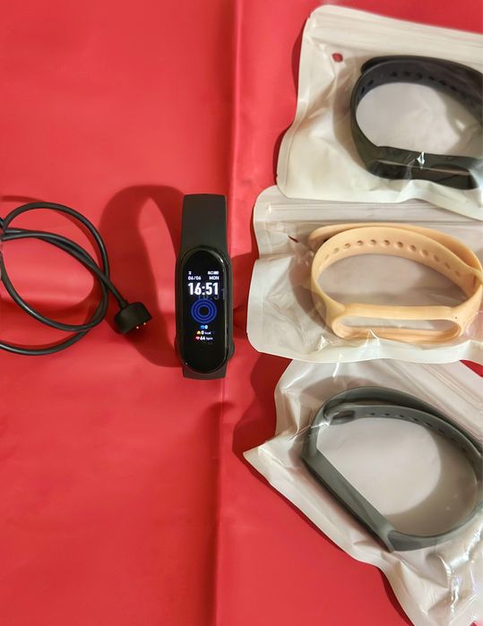 Фитнес браслет Xiaomi Mi Band 5