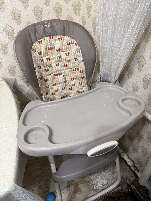 Детский стульчик для кормления