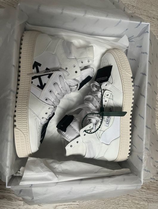 Off White Court 3.0