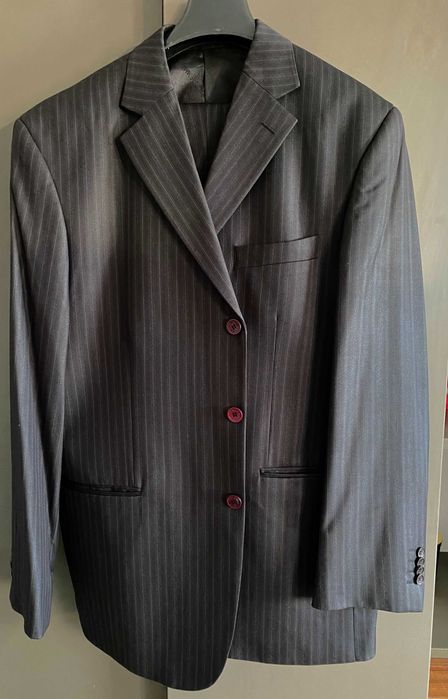 Costum barbatesc Giorgio Armani