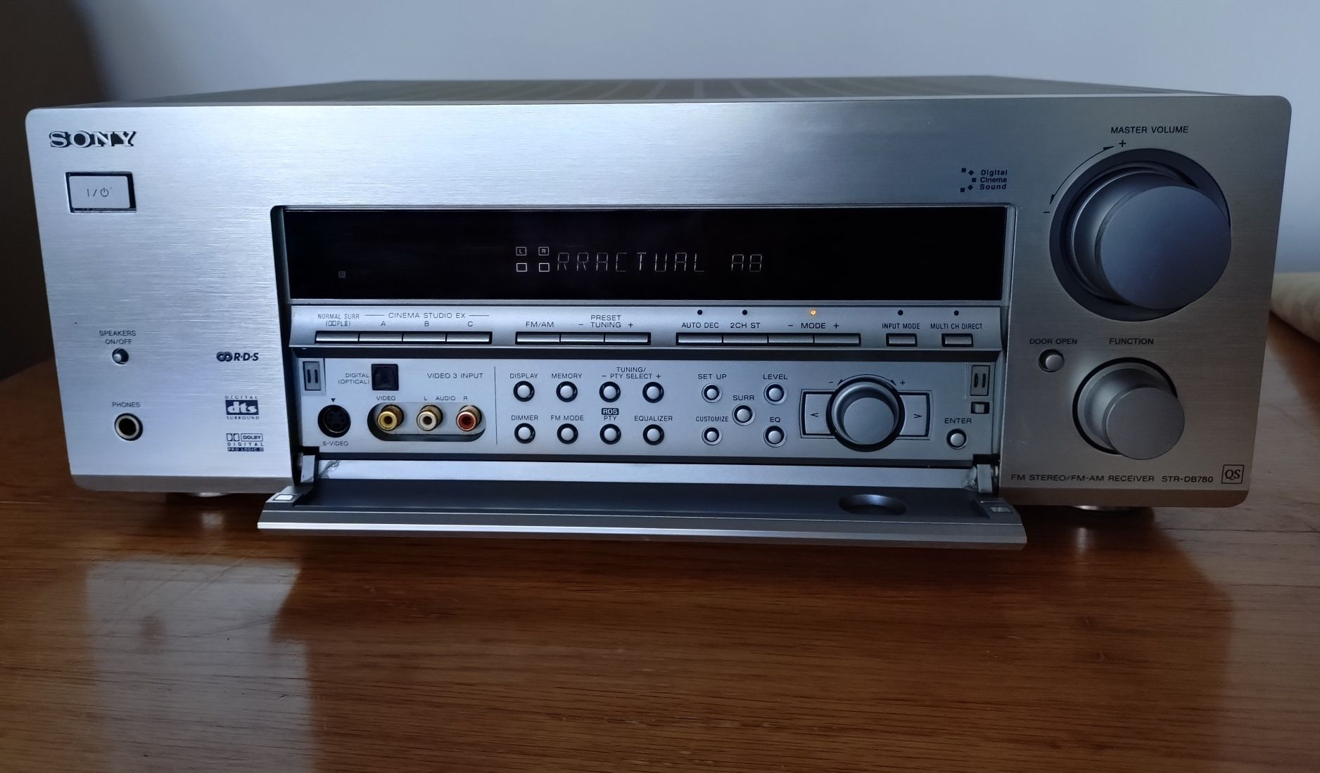 Amplituner Sony STR-DB780