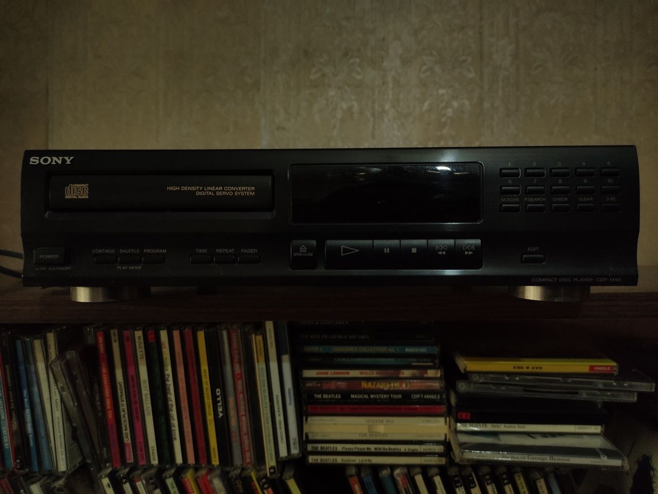CD проигрыватель Sony CDP-M46. Состояние Идеальное.