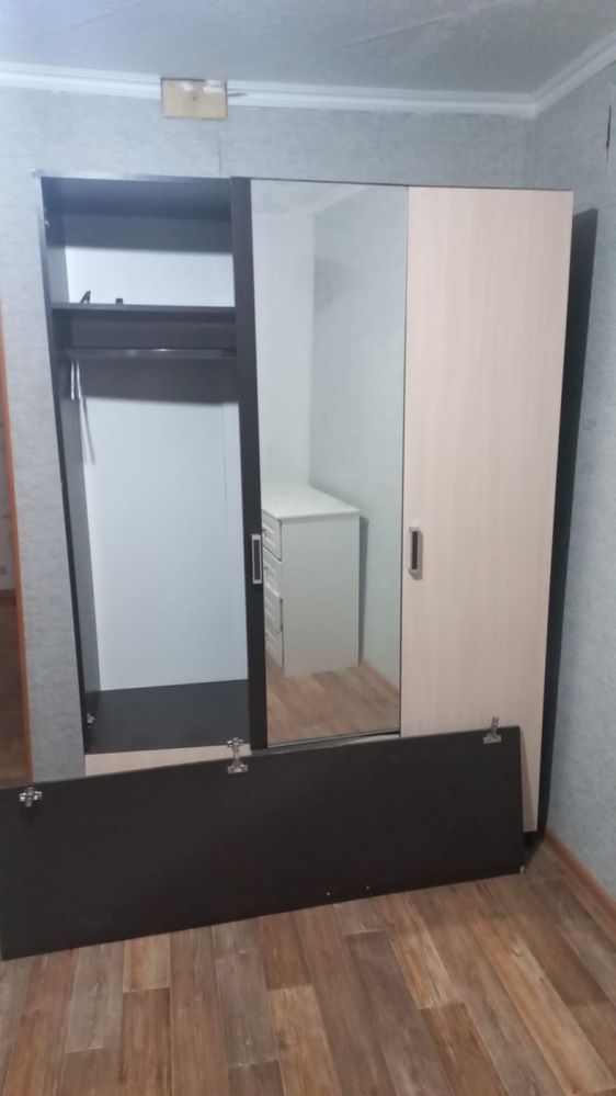 Продам бу Шкаф 3х дв!!