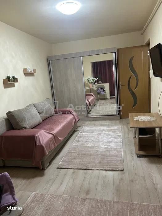 Capitol - Garsoniera - Decomandata - Renovata 2025 - Termen lung