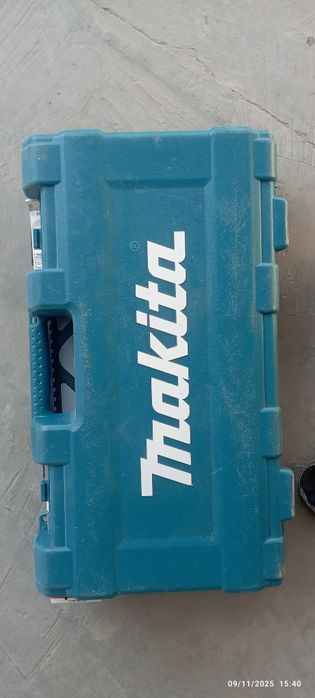 Makita metall va pena blok va gaza blok kesadi. Holati ideal ishlaydi