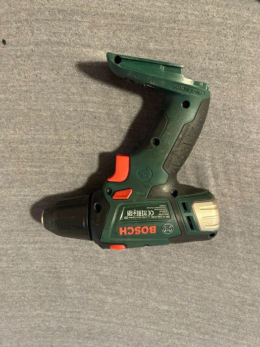 Bormasina Bosch cu acumulator