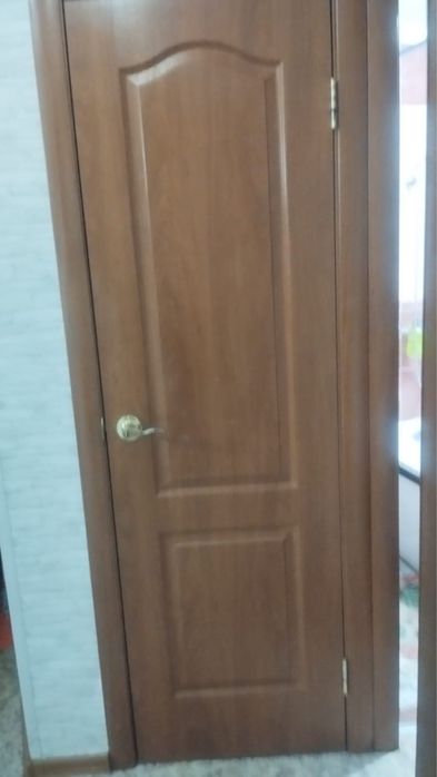 Продам межкомнатную дверь