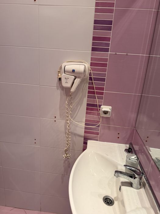 Душ кабина / мивка / оборудване за баня по 100бр