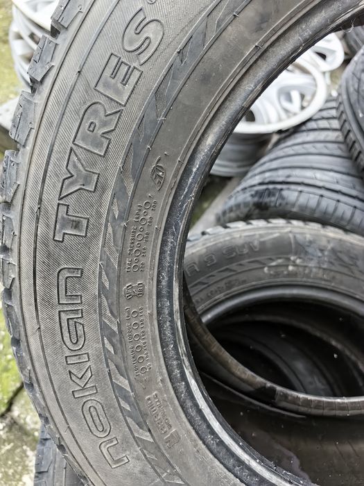 215 65 17" Зимни гуми 9мм грайфер
