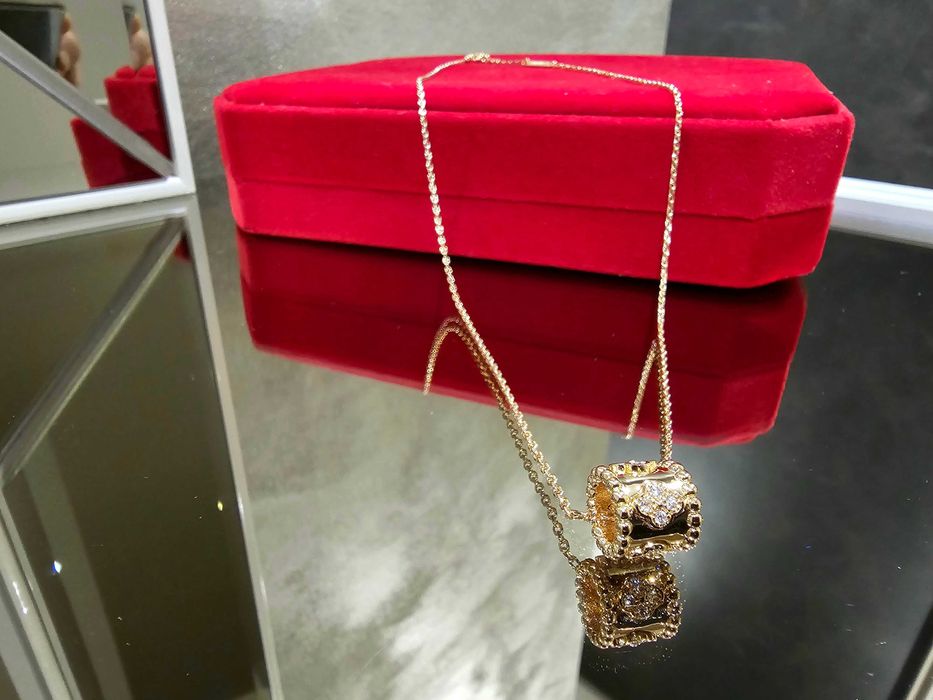 Van Cleef & Arpels VCA Rose Gold Perlée Diamond Clovers Дамско Колие