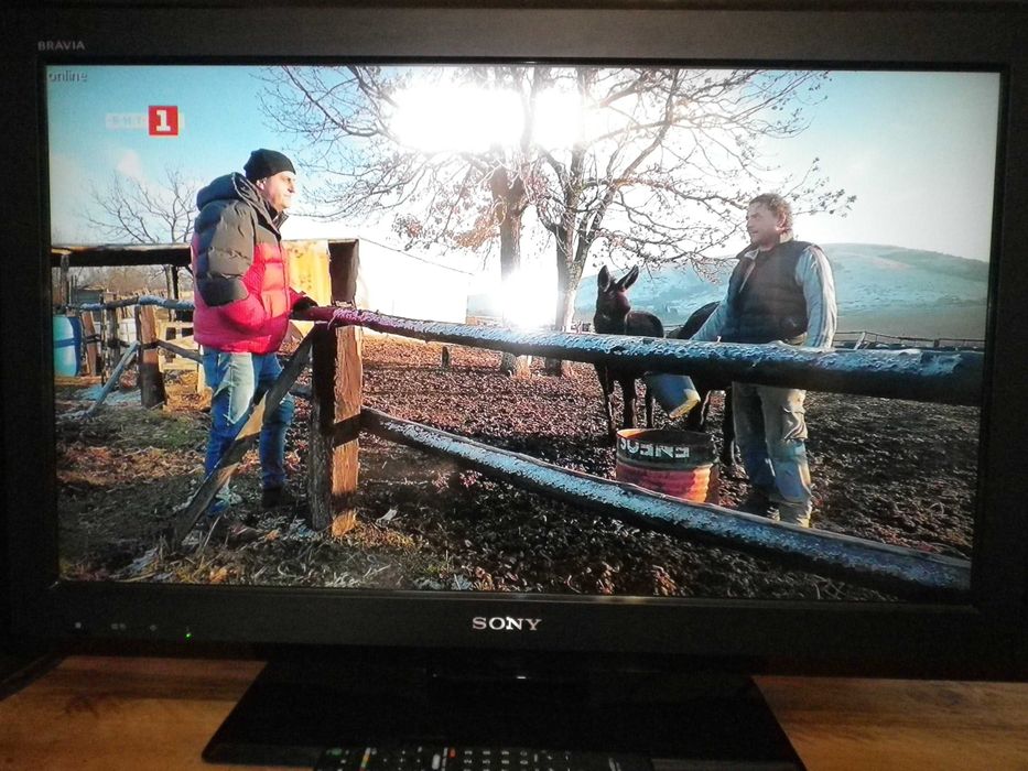 LCD телевизор SONY KDL-32S5500