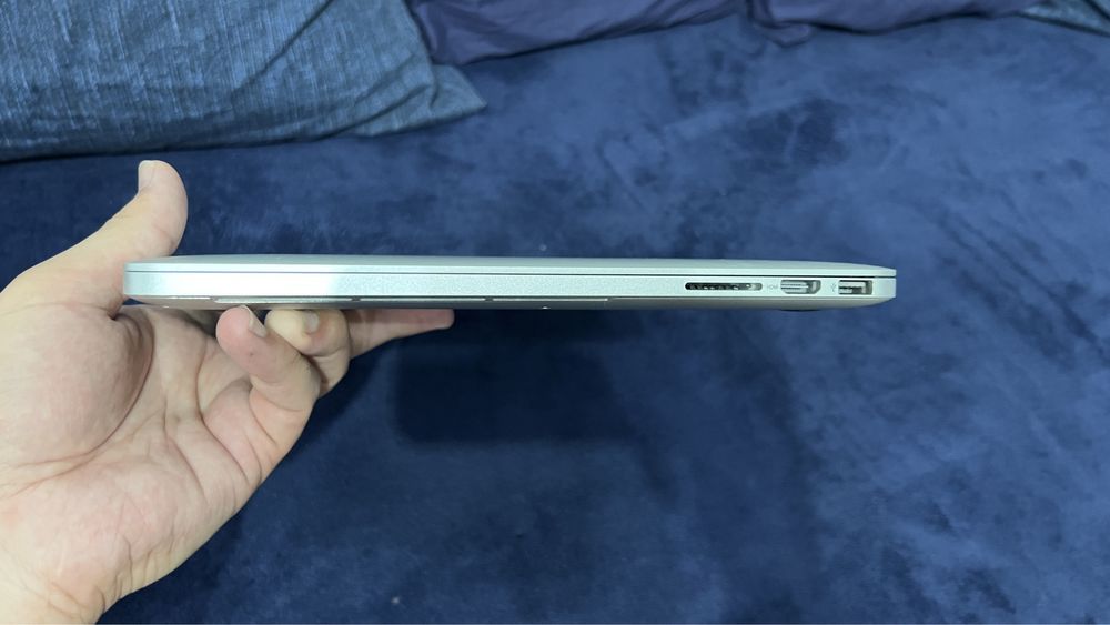 Vând MacBook Pro 15" 2015 defect (MacBook 15 inch A1398)