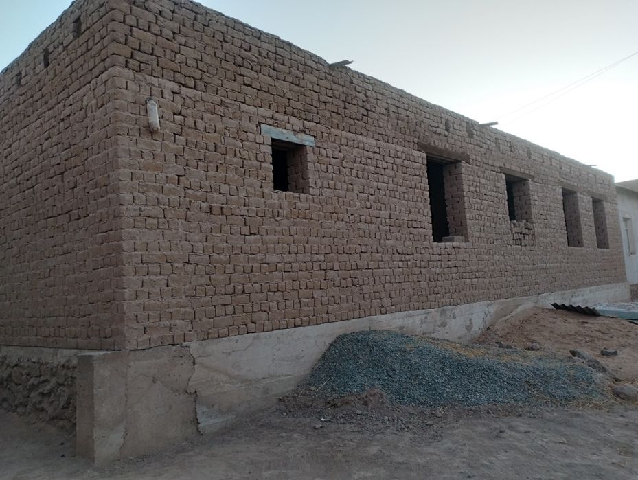 Uy satiladi taza jol targobiy gumbez qasinda