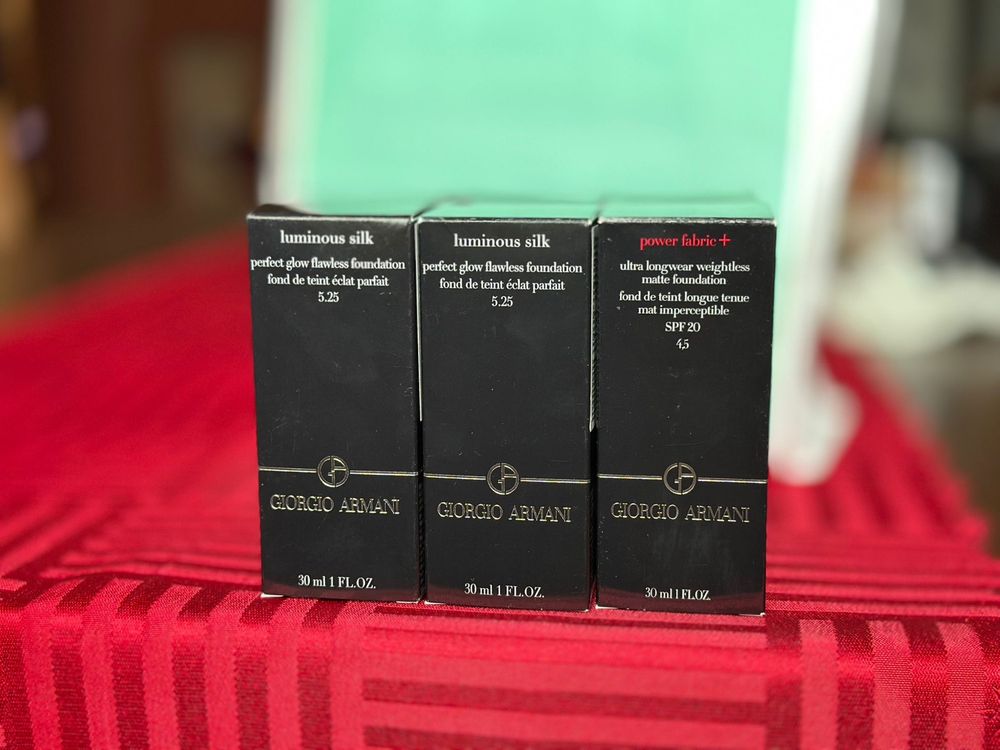 Фон дьо тен Giorgio Armani