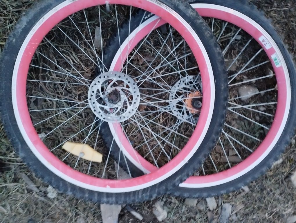 Vand roti de bicicleta. Frani pentru etrier