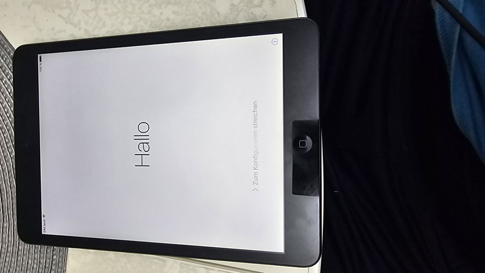 iPad 2012 cu cont Icloud