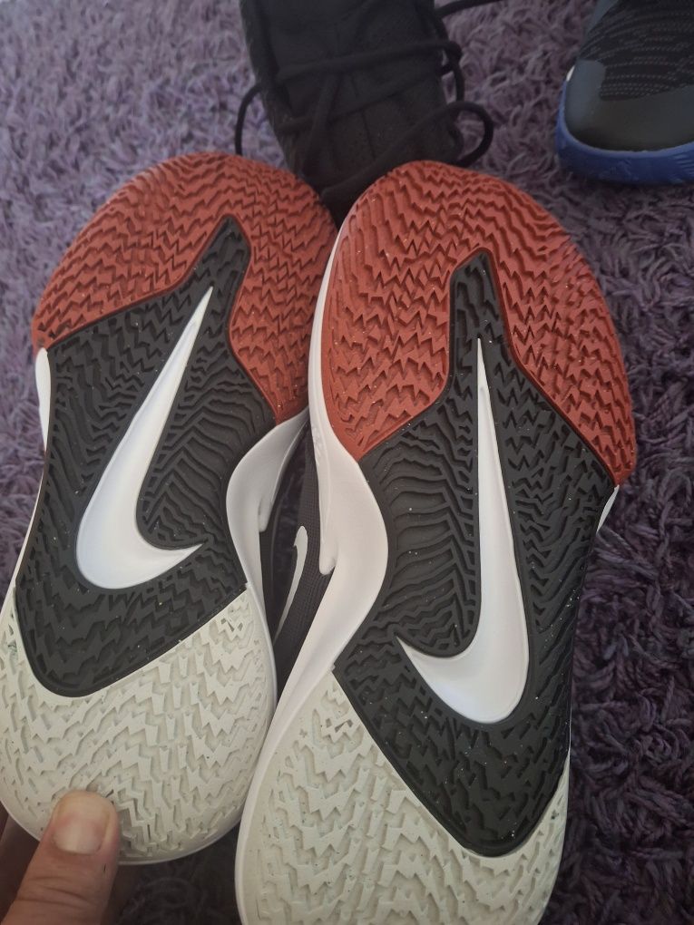 Nike нови 80лв  42номер