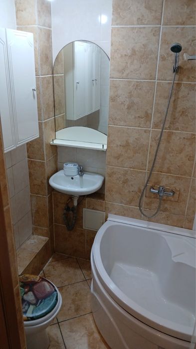 Inchiriez apartament cu o camera