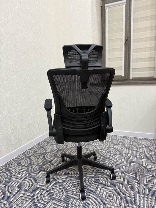 Офисный кресла сеточные