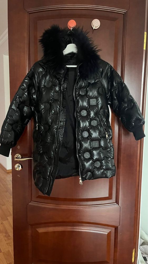 Зимняя куртка для девочки 7-8 лет