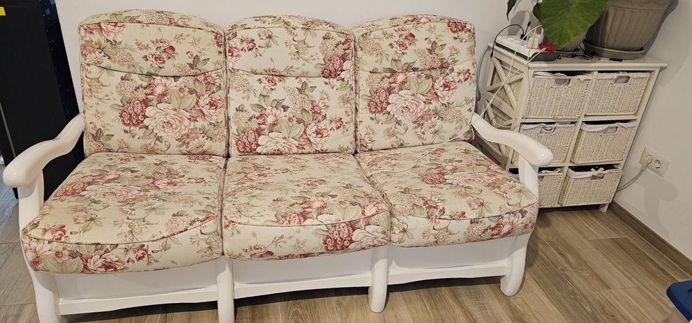 Vand canapea,extensibila 3 locuri, Dalin, măsuță si balansoar