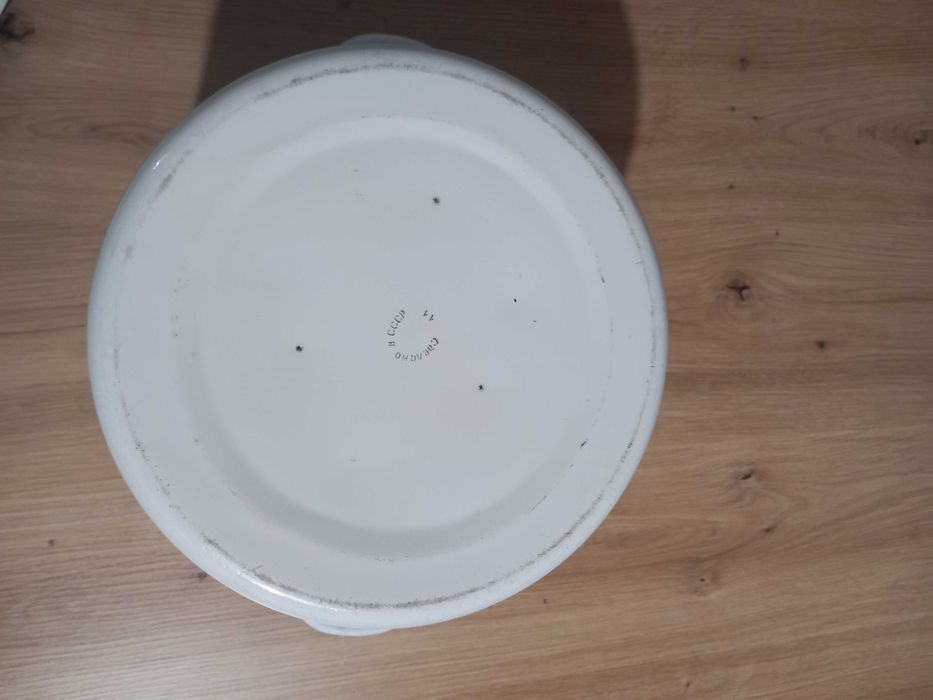 Емайлирана руска тенджера / Емайлирани руски тенджери