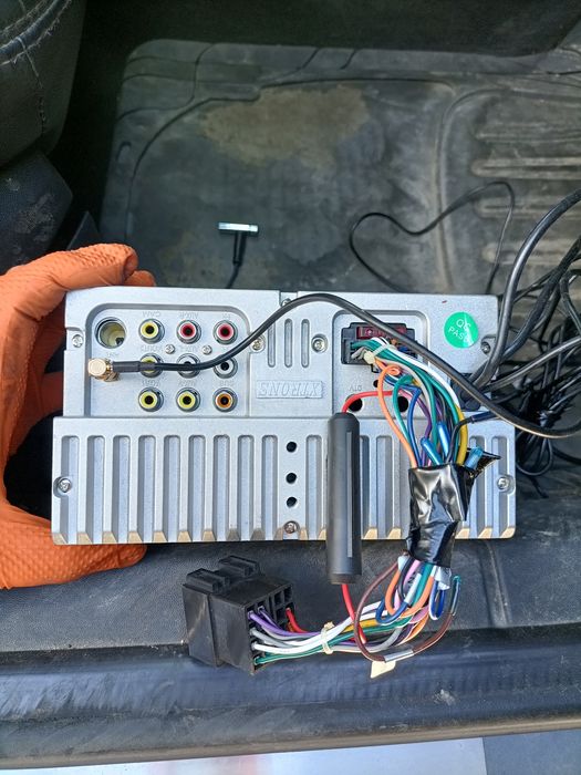 Xtrons TD619G DVD Auto 2 DIN cu Navigatie,accept și schimb jante,roți