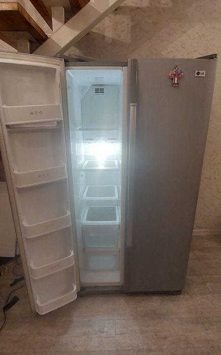 СРОЧНО! Холодильник Side-by-Side LG GR-B207TLQA 550 л как новый!
