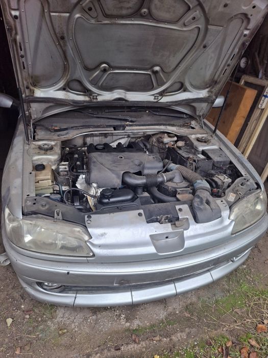 Vând Peugeot 306