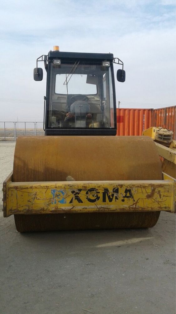 Каток XGMA 16тонна