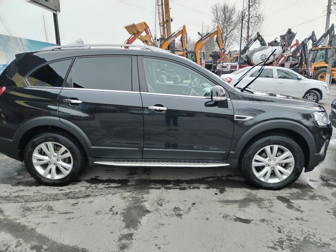 Captiva 3+   4 qilingan. Propan gazi bor. Kraska toza