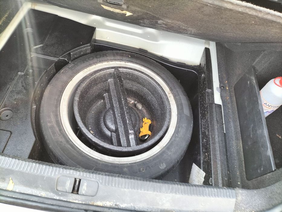 USA STANGA SPATE / USA DREAPTA SPATE /CAPOTA SPATE Volkswagen Passat B7