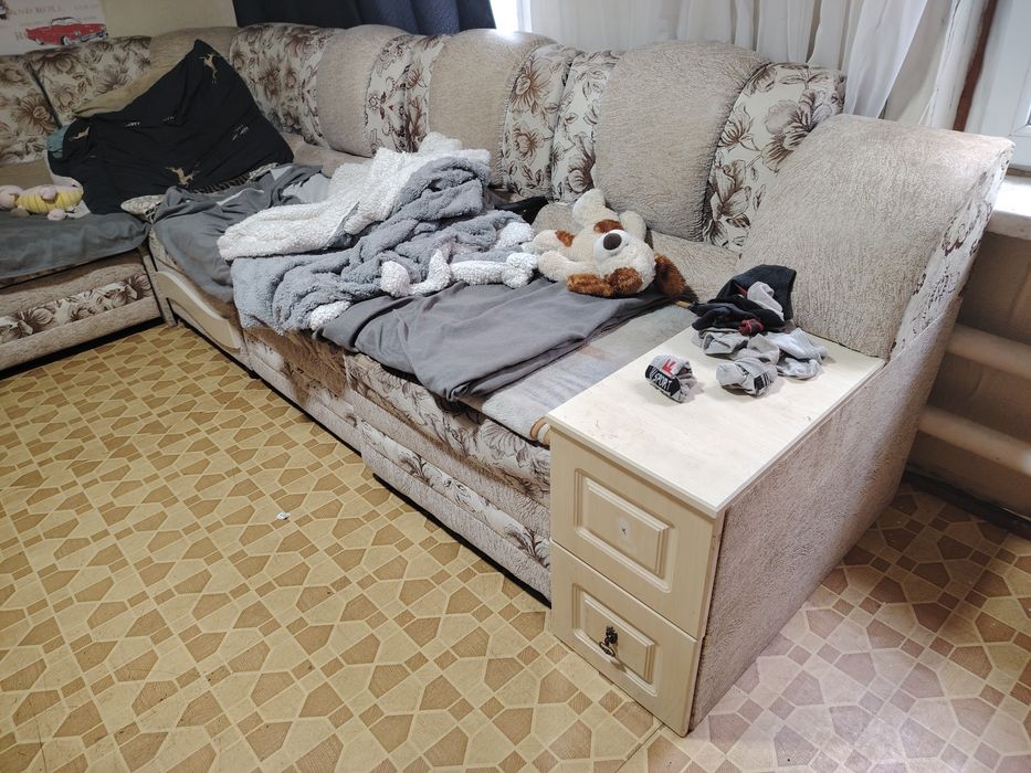 Угловой диван с креслом