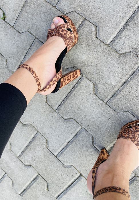 Sandale animal print marime 36