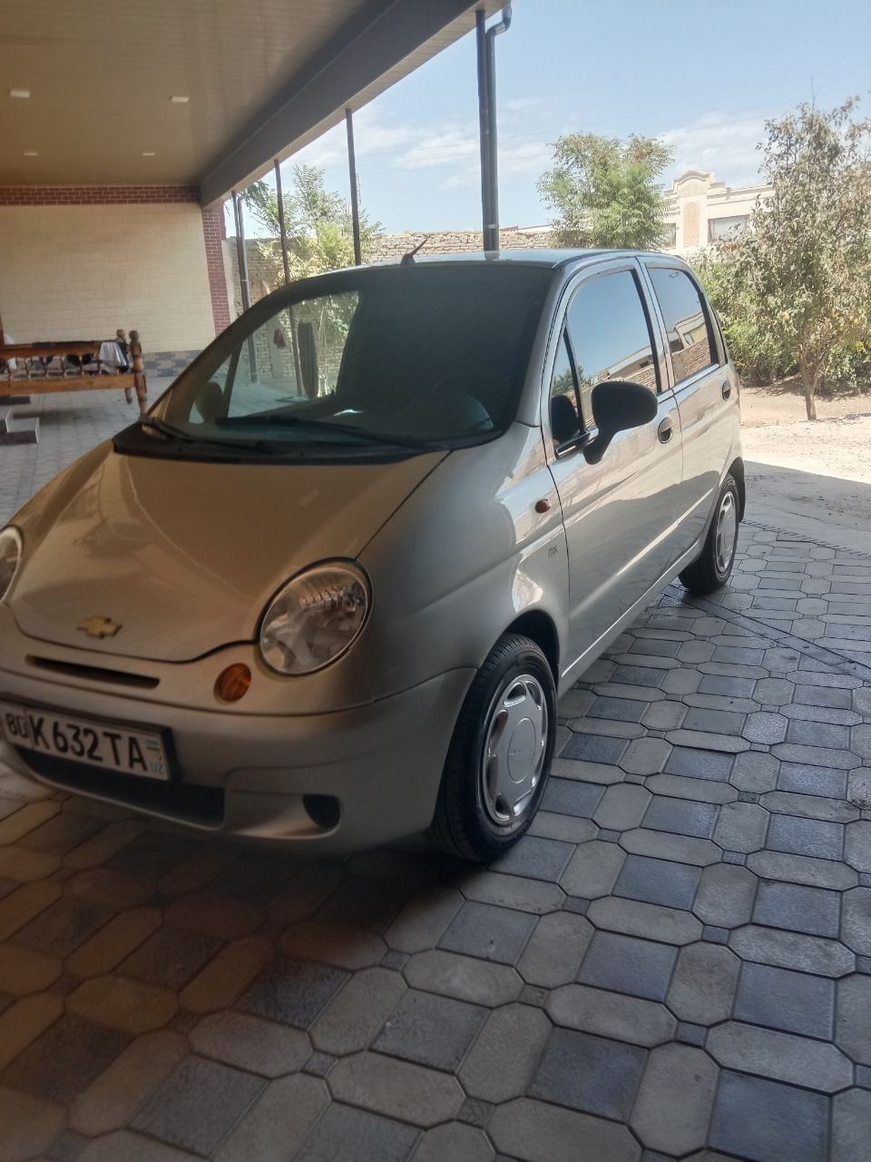 Matiz sotiladi metanda