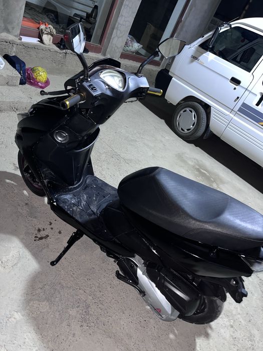 Skuter sotiladi , arzon narxda ( Toshkent , Chirchiq )