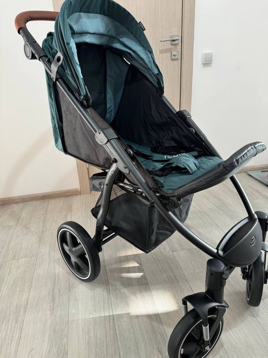 Продам коляску срочно Tomix