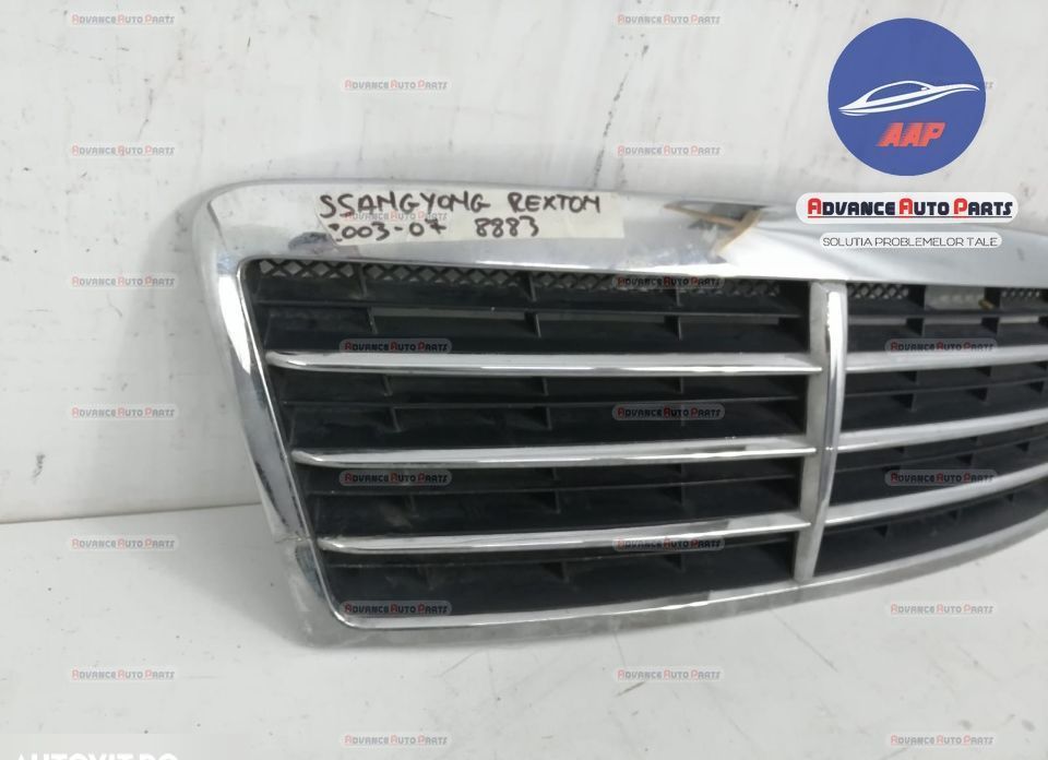Grila centrala originala SsangYong  Rexton  generatia 1 2001 2002 2003