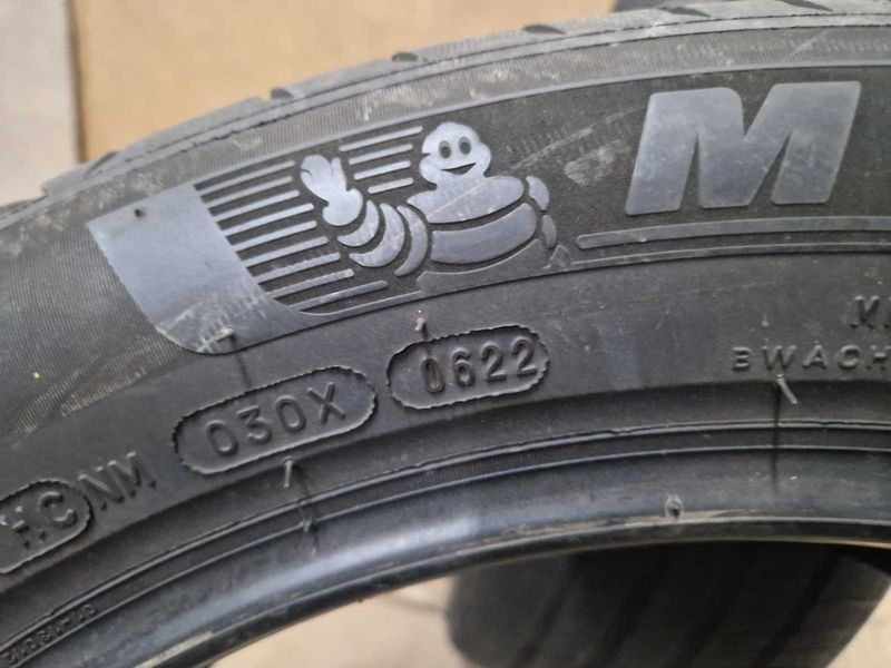 2 Michelin R19 235/50
летни гуми
DOT0622