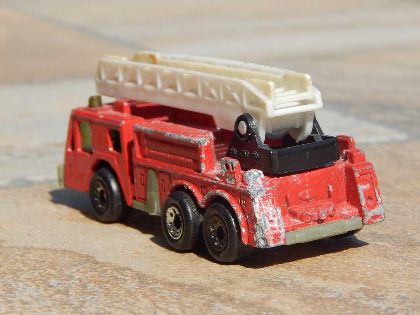 Macheta masina de pompieri americana cu scara mobila Matchbox 1982