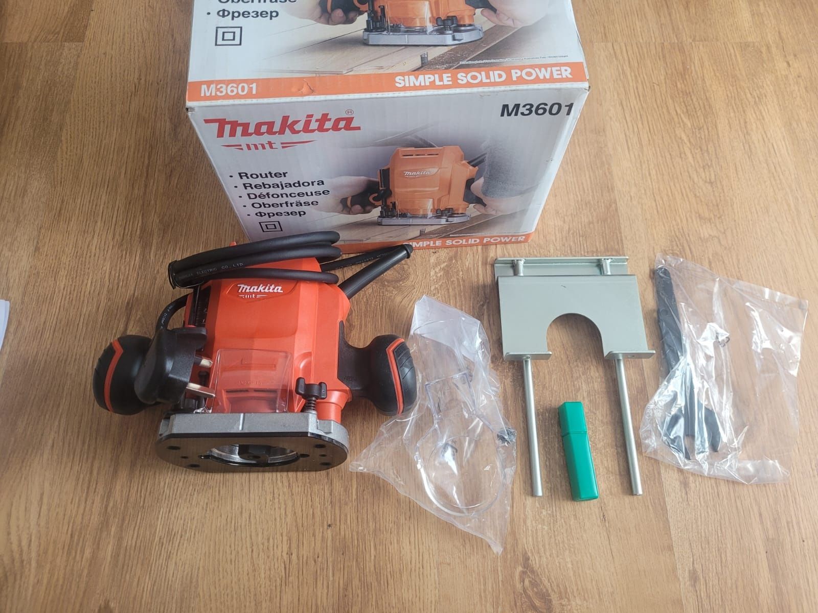 Dewalt nou Freza Makita