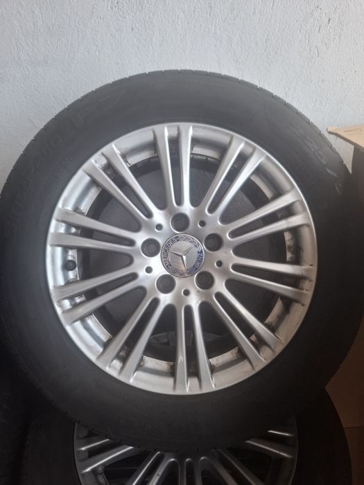 Джанти за Mercedes 5 112 ет45  16 цола 2011 ,нови гуми 8 мм  225 55 16