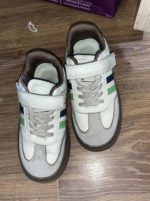 кроссовки детские срочно продам