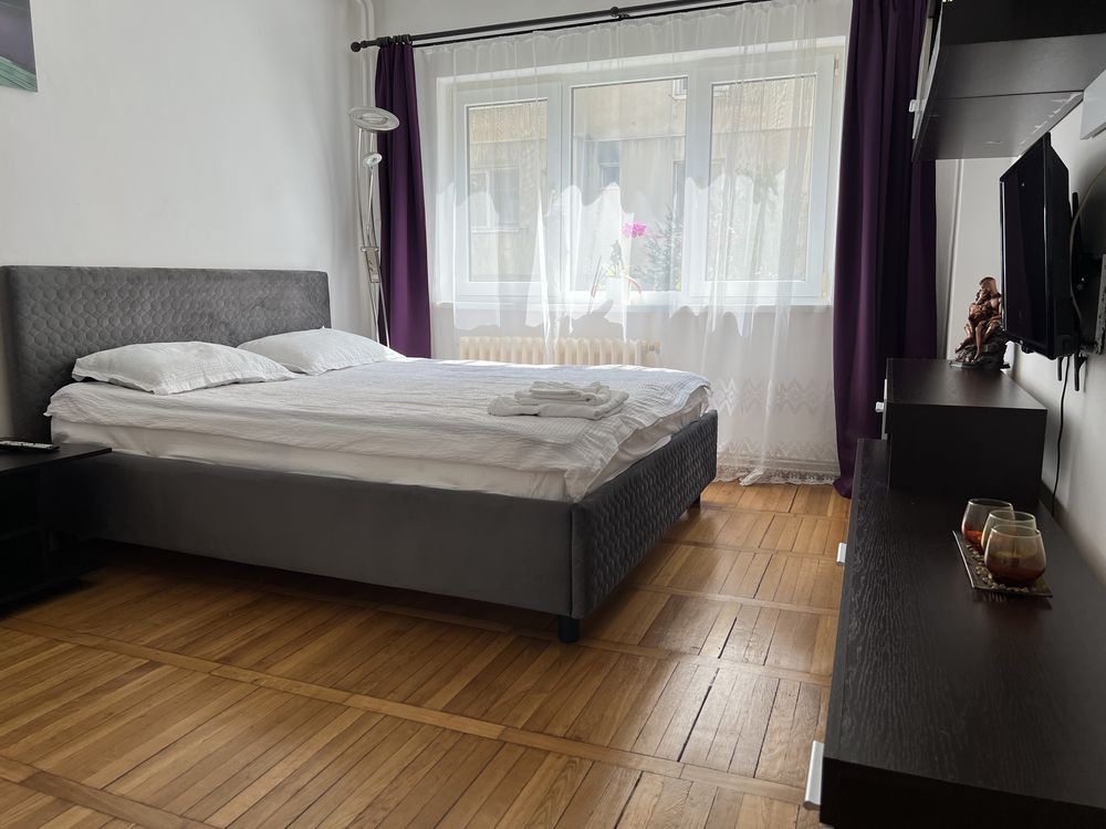 Inchiriez apartament cu o camera in regim hotelier