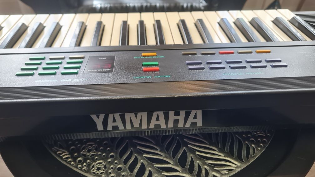 Orga  pian Yamaha 350lei